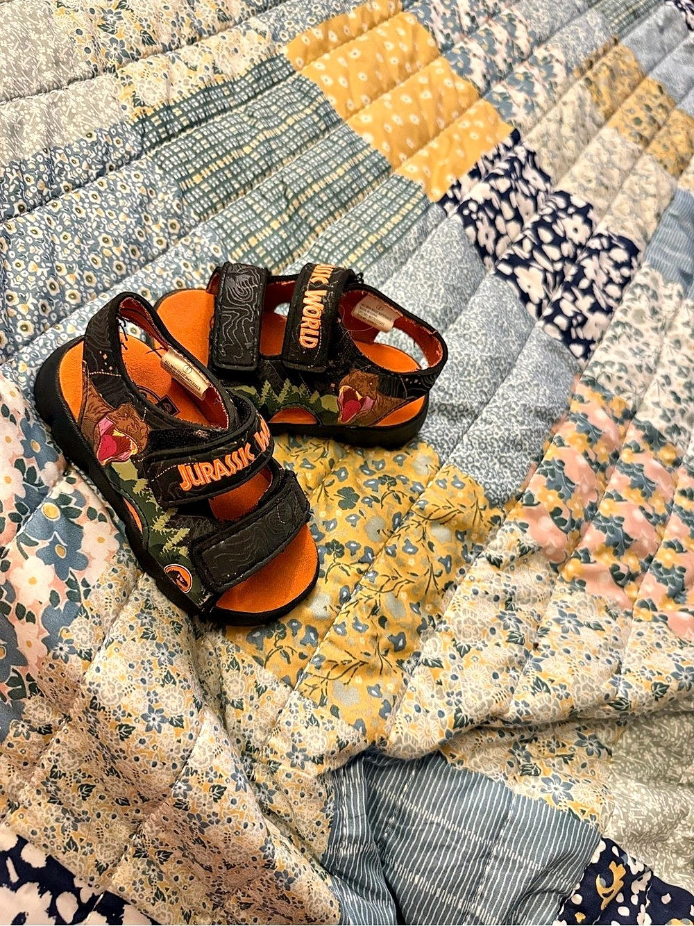 Jurassic World sandals Kids Black & Orange Like New